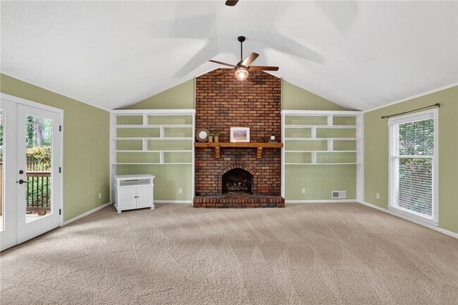 Building Photo - 4624 Mountain Creek Dr