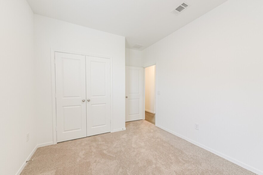 Building Photo - 14483 Cedar Ledge Ln