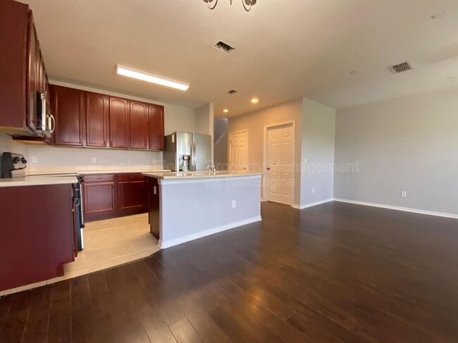 Building Photo - 9668 Doris Ln