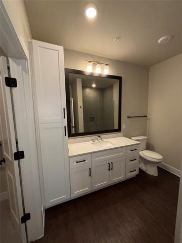 Building Photo - 111 Town Pl