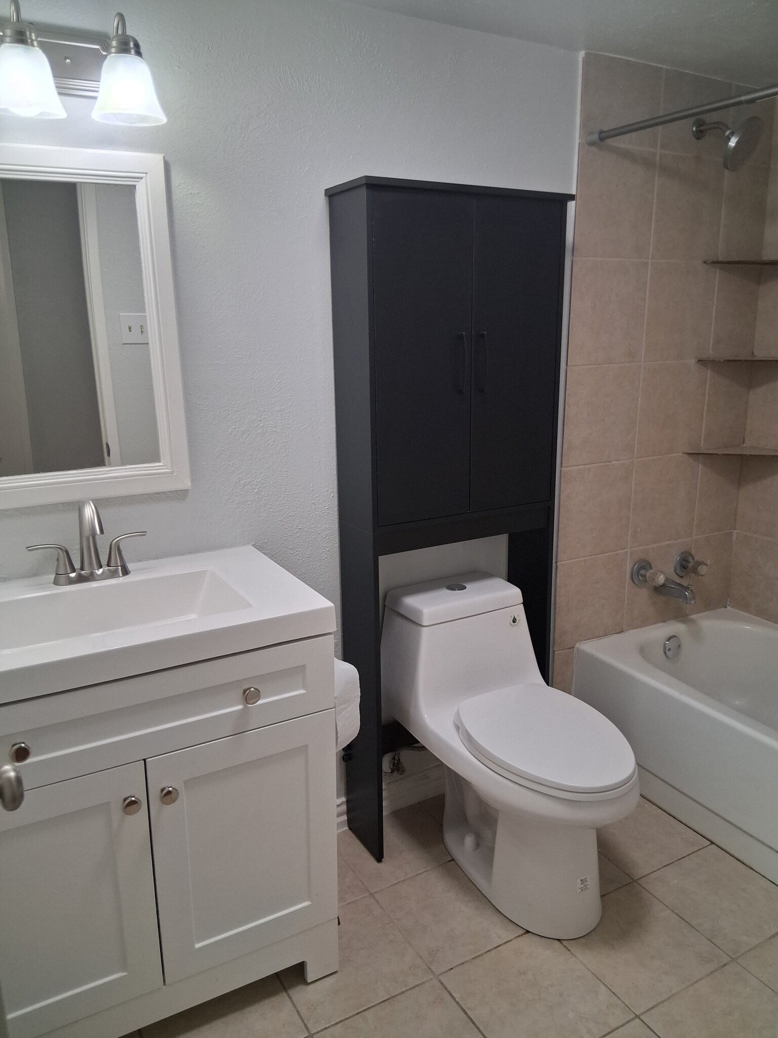 Building Photo - 563 Cumberland Dr