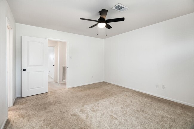 Building Photo - 416 Southern Oaks Dr