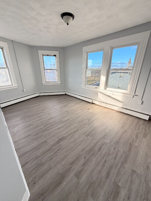 Building Photo - 73 Haverhill St