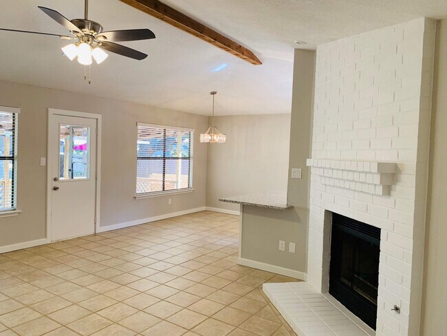 Building Photo - 1709 Mexican Plum Trl