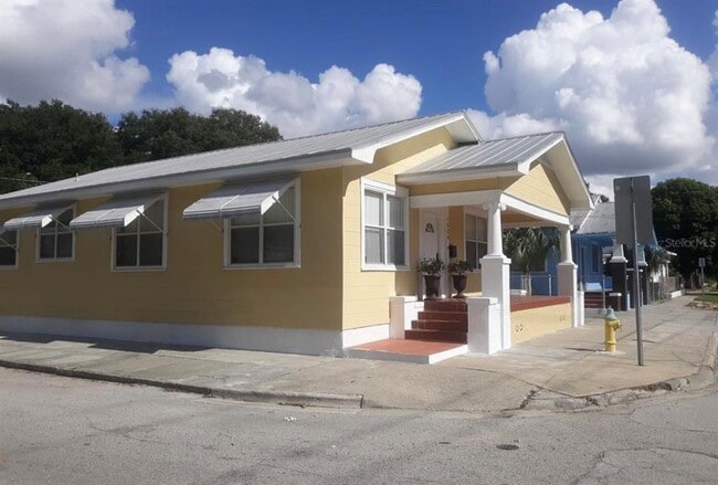 Building Photo - 1520 E 21st Ave