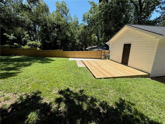 Building Photo - 161 Stanhope Cir NW