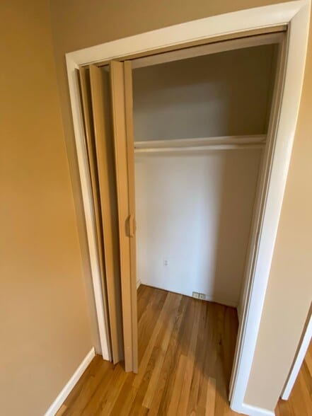 Building Photo - 601 Mountain Ave