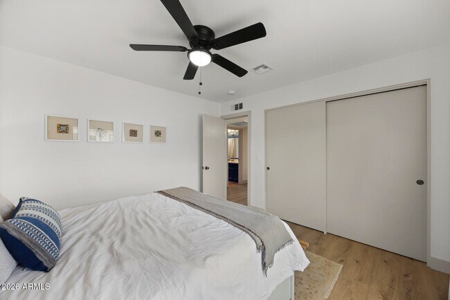 Building Photo - 5449 E Larkspur Dr