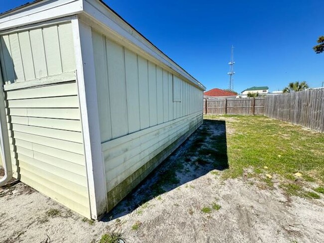 Building Photo - 16806 Castile Ave