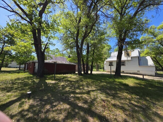 Building Photo - 11934 Goodview Ave