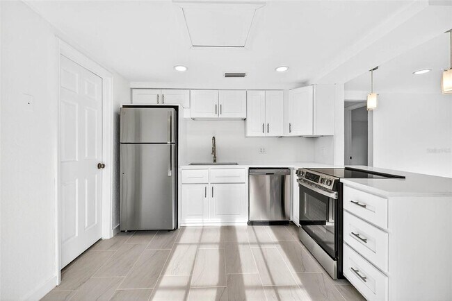 Building Photo - 6801 S Faul St