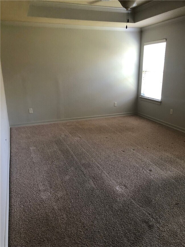 Building Photo - 3690 W Mountain View Dr
