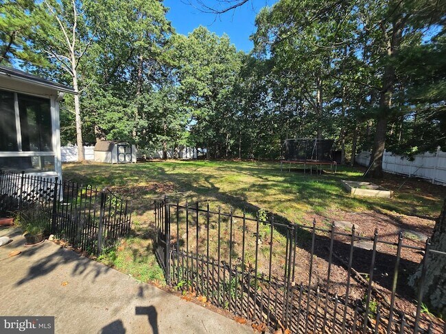 Building Photo - 1 Radcliff Ct