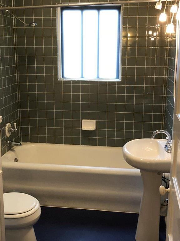 Building Photo - 2107 Newton St