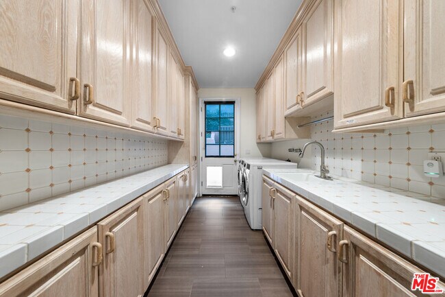 Building Photo - 1415 Cuesta Linda Dr