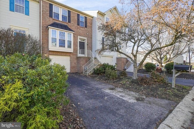 Building Photo - 107 Monet Cir