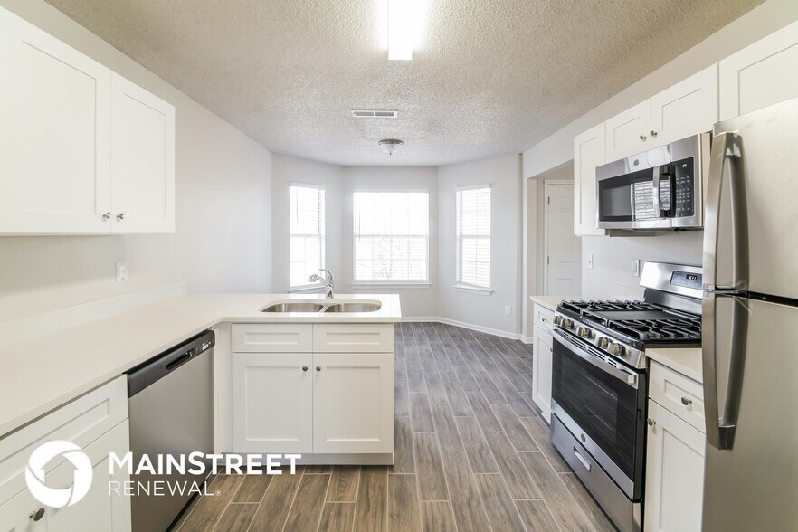 Building Photo - 3265 Trail Point