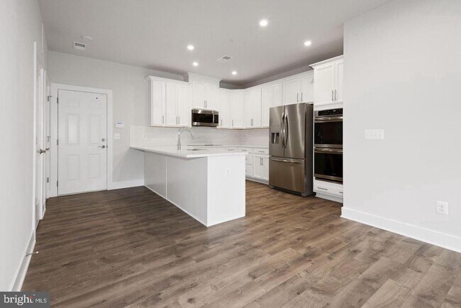 Building Photo - 1626 Bandit Loop