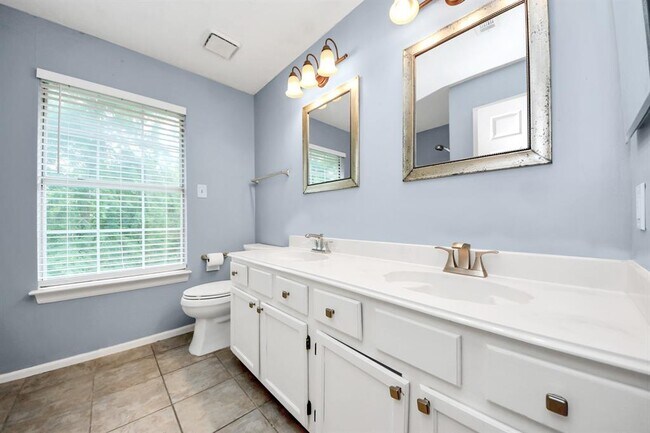 Building Photo - 4907 Echo Falls Dr
