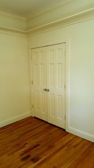 Building Photo - 420 Littleworth Ln