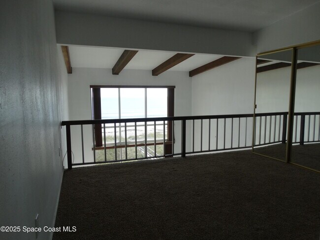 Building Photo - 5050 Ocean Beach Blvd
