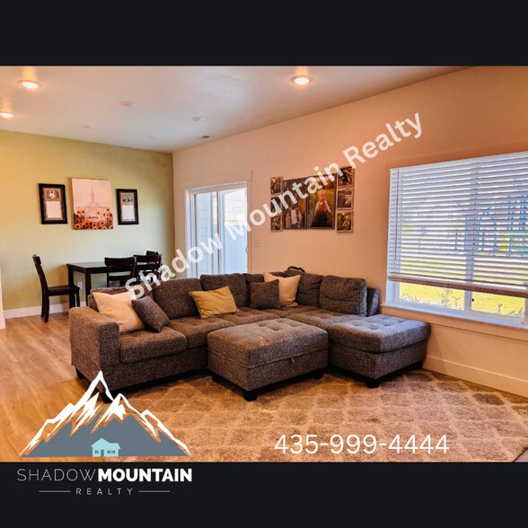 Building Photo - 3136 S 400 W