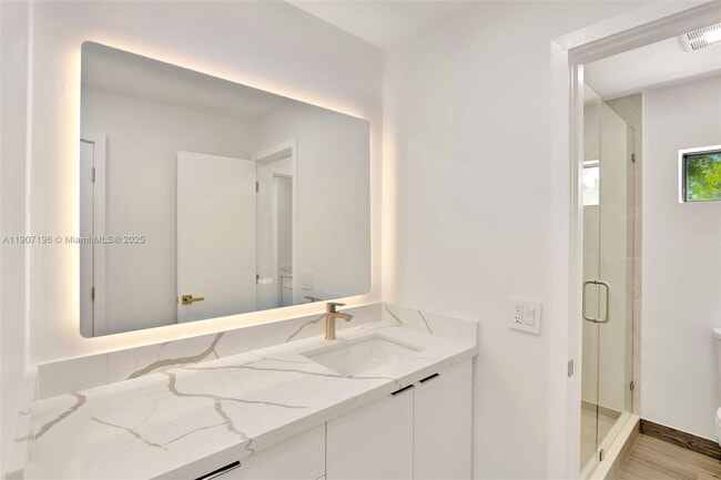 Building Photo - 9210 SW 136th St Cir