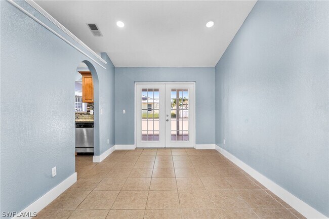 Building Photo - 1715 NE 2nd Ave