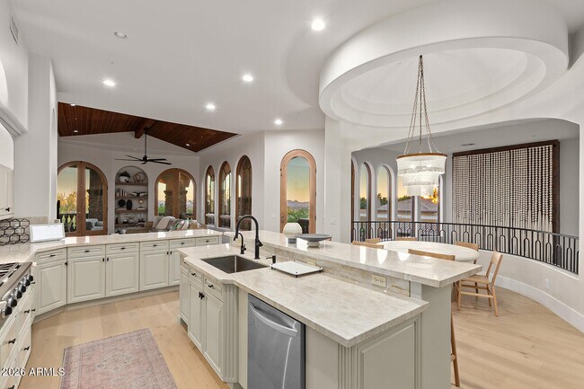 Building Photo - 11861 E Desert Trail Rd