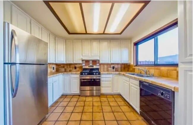 Building Photo - 7506 Earldom Ave