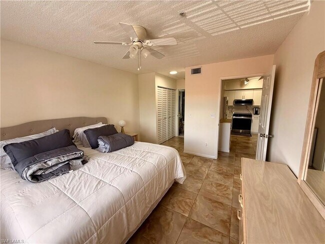Building Photo - 1265 Wildwood Lakes Blvd