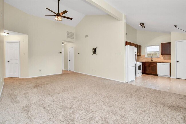Building Photo - 17107 Amber Ridge Dr