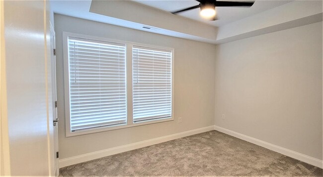 Building Photo - 812 Moen Pl