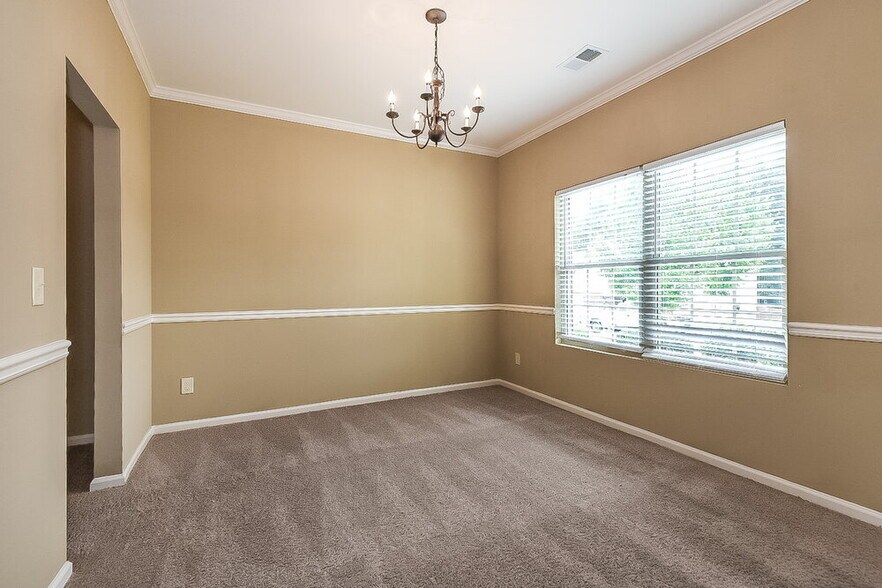 Building Photo - 3523 Walking Stick Way NE