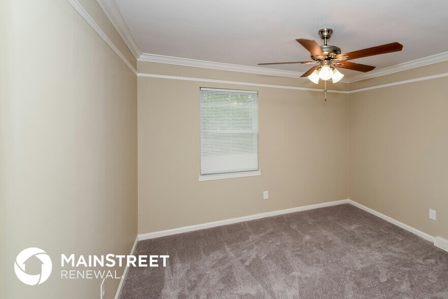 Building Photo - 413 20th Ct NE