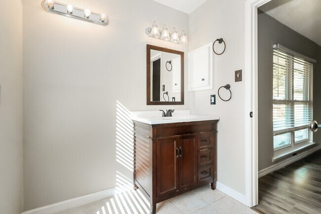 Building Photo - 1022 Red Rock Canyon Dr