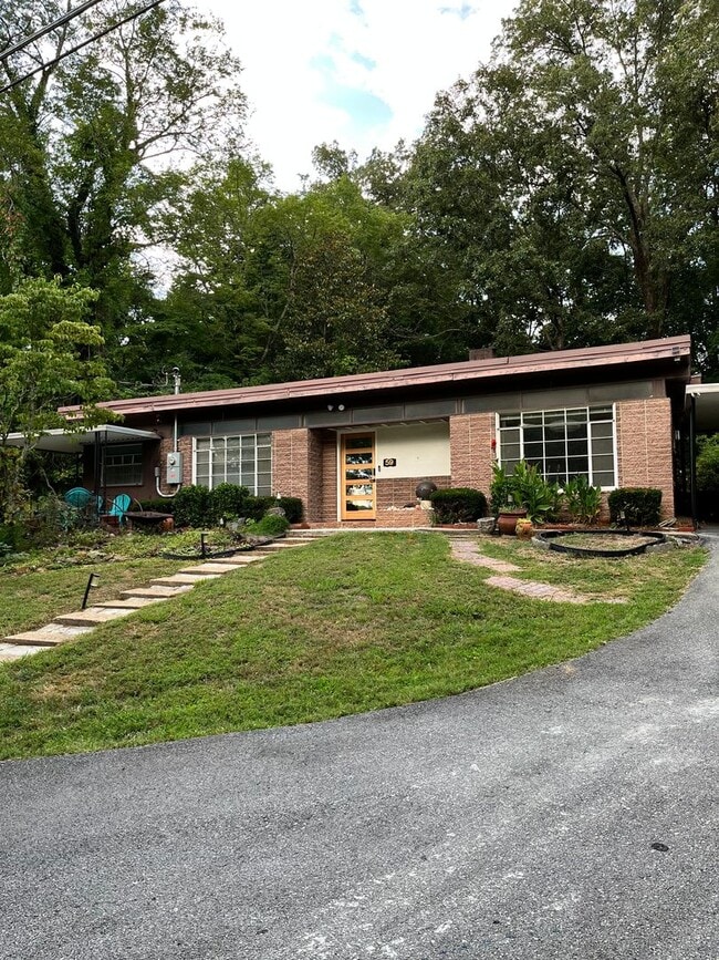 Building Photo - Updated Rancher in Norris!!