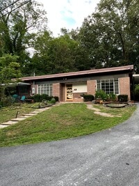Building Photo - Norris TN Remodel!!!