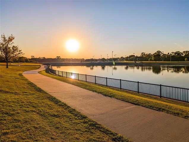 Building Photo - 449 Phillips Dr