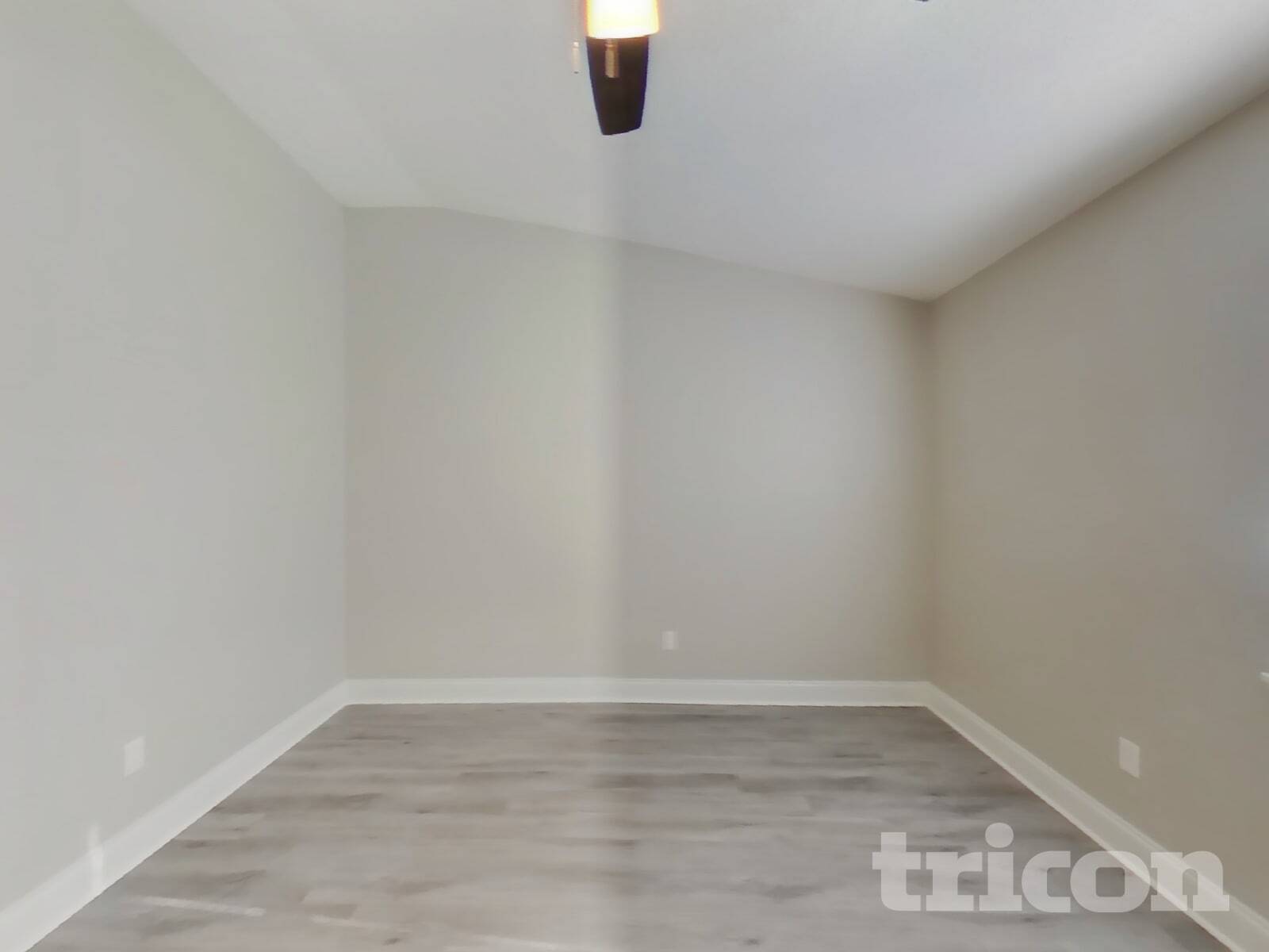 Building Photo - 1379 High Plains Dr W