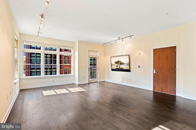 Building Photo - 1610 N Queen St