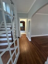 Building Photo - 607 Winthrop Ave