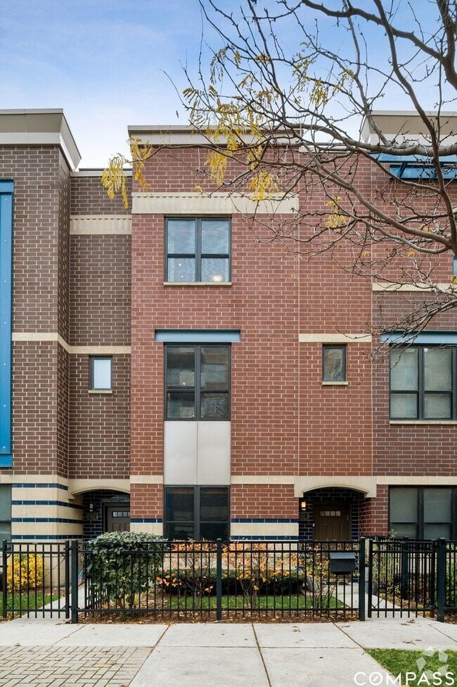 Building Photo - 1152 N Cleveland Ave