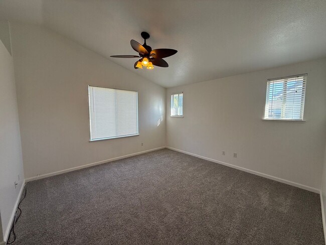 Building Photo - 4 bed 2.5 bath 2 story home available now!