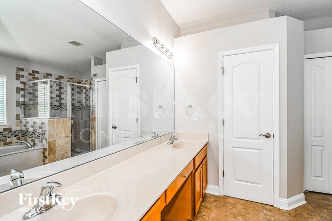Building Photo - 408 Spring Ridge Ct