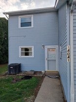 Building Photo - 14041 Ravenna Ave NE