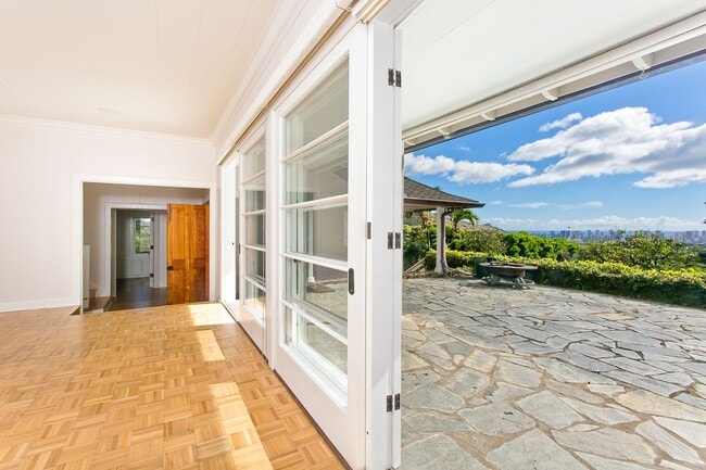 Building Photo - 3125 Huelani Pl