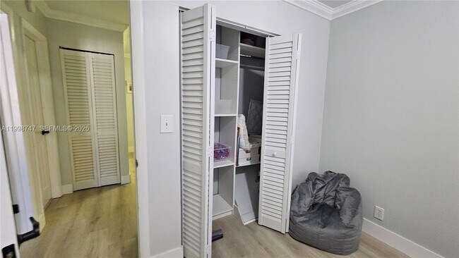 Building Photo - 16446 NE 27th Pl