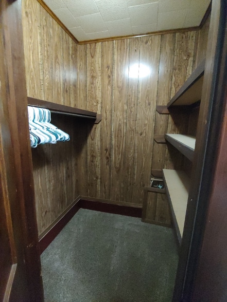 Building Photo - 102 Franklin St