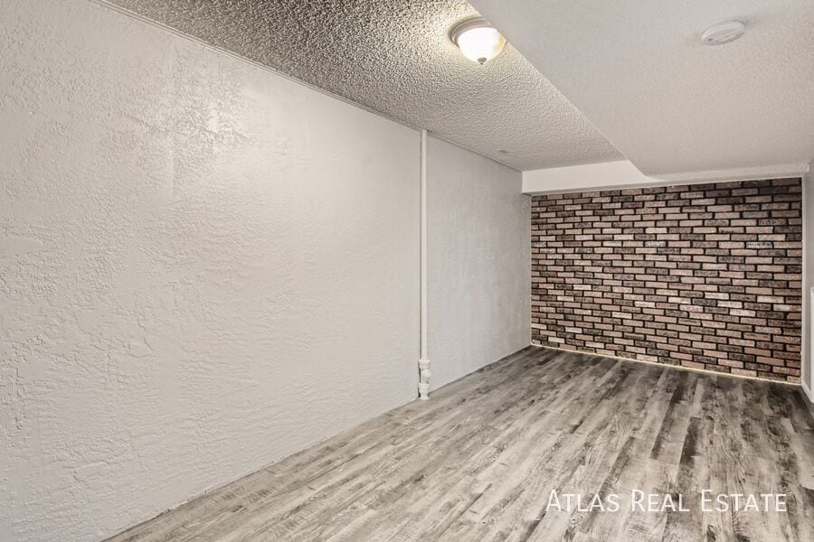 Building Photo - 2306 Zane Pl